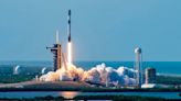 Today: SpaceX launches 22 satellites to low-Earth orbit