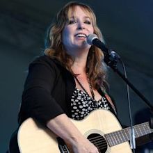 Gretchen Peters