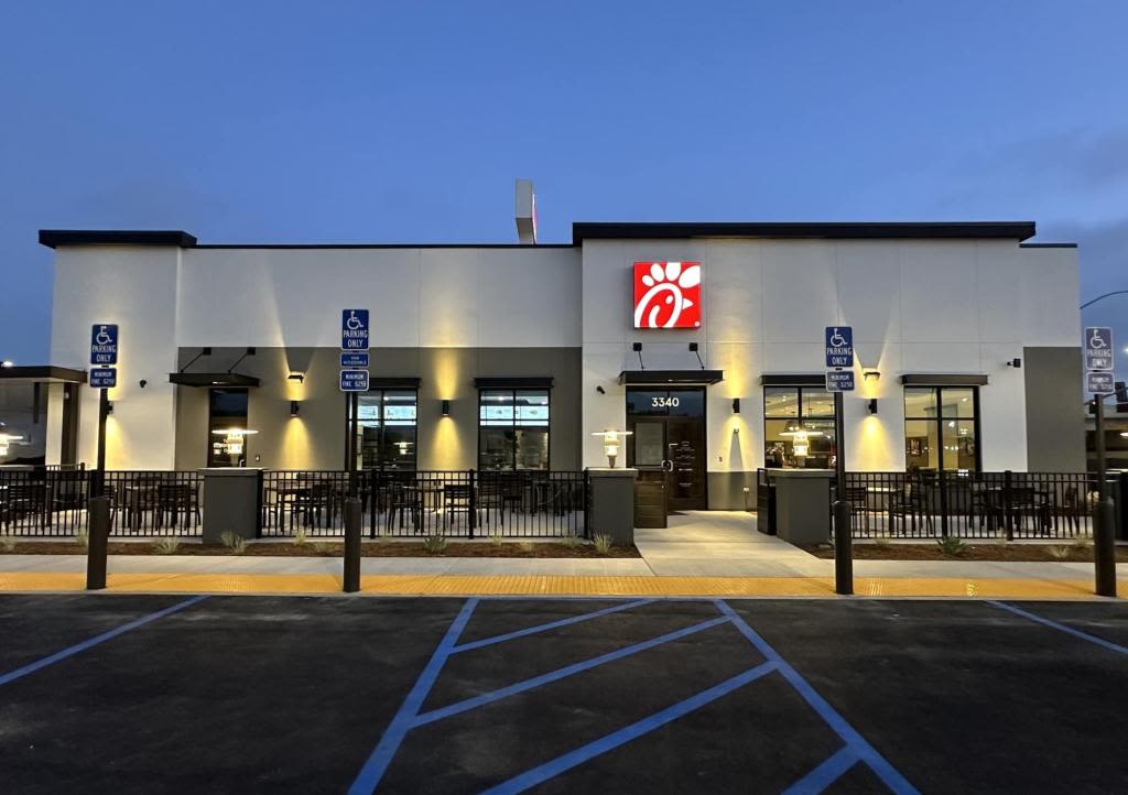 Chick-fil-A opens first restaurant in El Monte