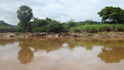 Residents, organisations urge district administration to save Pavoor-Uliya Kudru from the onslaught of illegal sand extraction