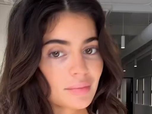 Kylie Jenner glows in make-up free clip