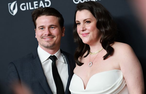 Melanie Lynskey Says Jason Ritter’s Proposal Was “So Confusing” She Didn’t Know She Was Engaged