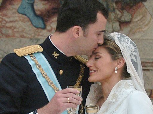 Así fue la boda real de Felipe de Borbón y Letizia Ortiz, hace 20 años