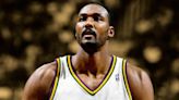 "Being a 12-year veteran, maybe they wanted to toss me but didn't"- Karl Malone on referees not giving him a technical foul during his tantrum