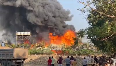 Conmoción en India: un incendio en un parque de diversiones dejó al menos 27 muertos, entre ellos varios niños