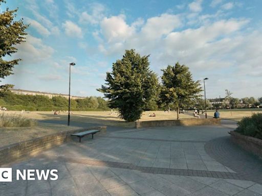 Bethnal Green: Man in 30s shot dead in east London