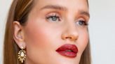 Rosie Huntington-Whiteley deixa comando de sua marca de beleza Rose Inc