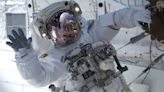 Les astronautes peuvent boire leur urine grâce à cette combinaison très « spatiale »