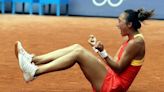 Qinwen tumba a Swiatek y disputará la final del tenis olímpico - Noticias Prensa Latina