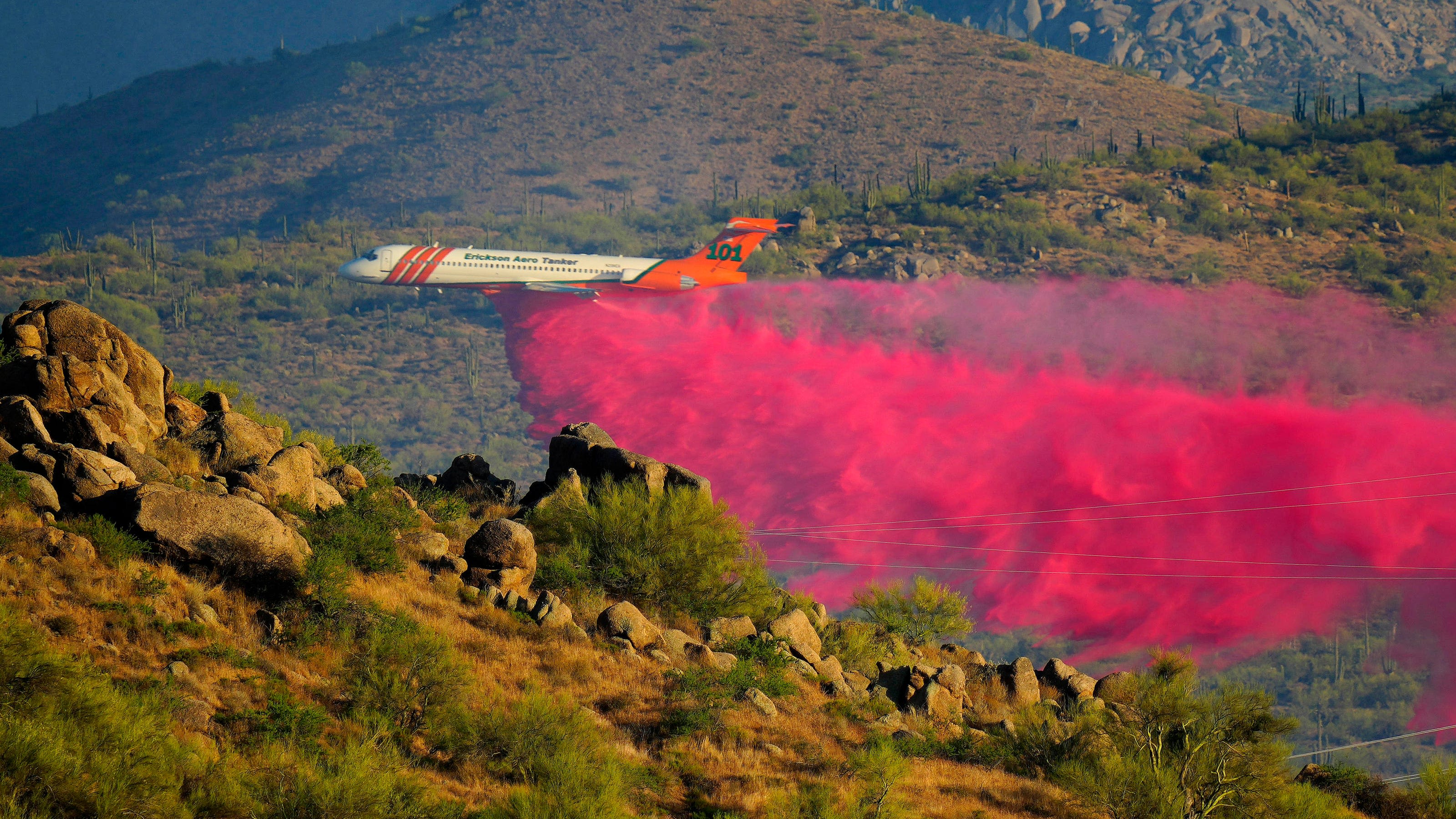 Boulder View wildfire at 3,200 acres; homes evacuated in Scottsdale