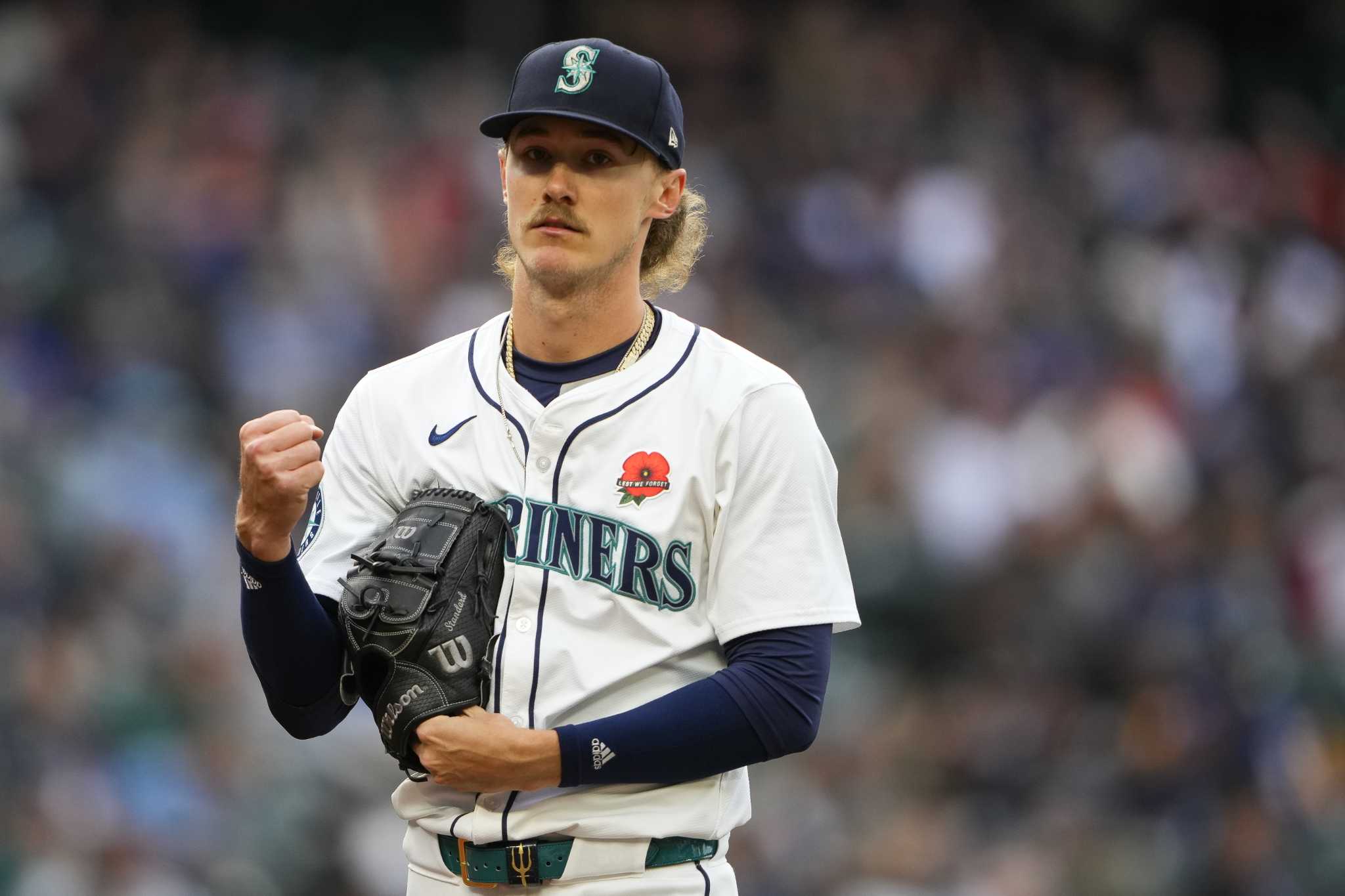 Bryce Miller picks up 1st win since April 17 as Mariners hold off Astros for 3-2 victory