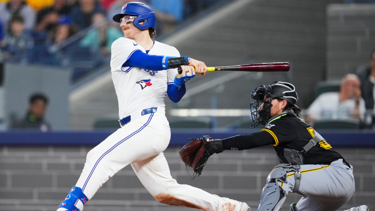 Danny Jansen trade: Blue Jays ship catcher to division foe Red Sox as Boston eyes wild-card spot