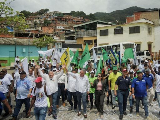 Luis Eduardo Martínez: El salario mínimo de 130 bolívares es una violación flagrante de la Constitución