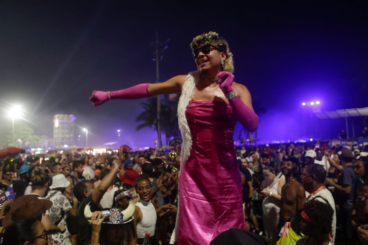 Madonna puts on free concert in Rio, turning Copacabana beach into enormous dance floor