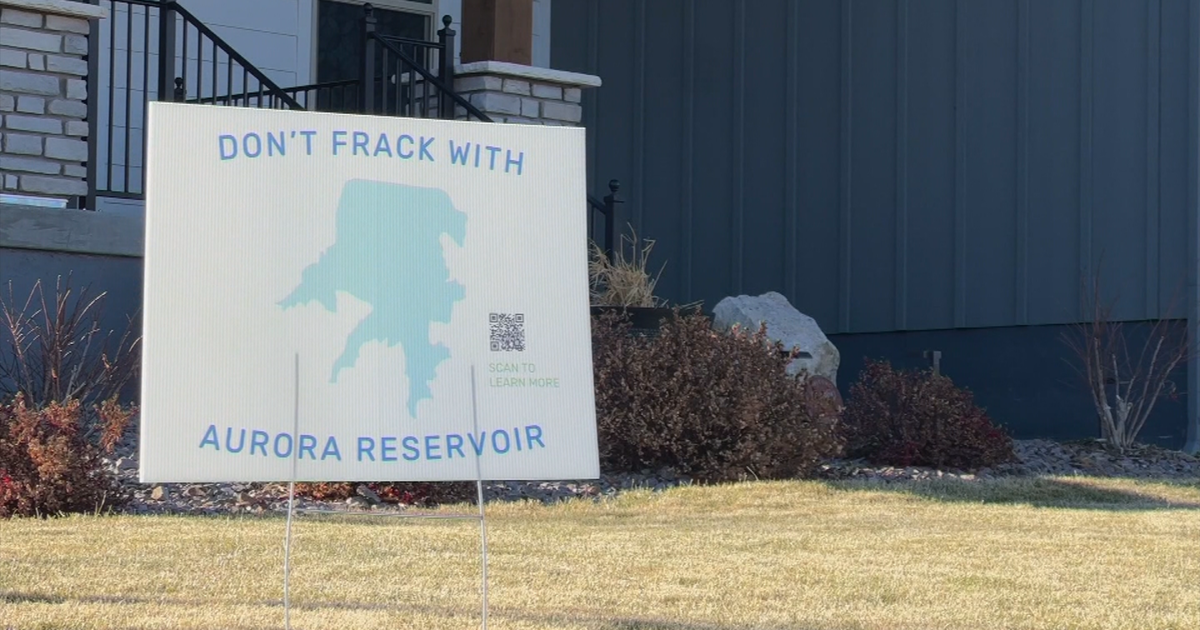 Neighborhood group in Colorado exploring options after fracking project approved near Aurora Reservoir