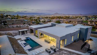 MacDonald Highlands mansion brings South Beach Miami to the desert