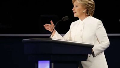 Em artigo do NYT, Hillary Clinton apoia Kamala: 'Sei que ela pode vencer Trump'