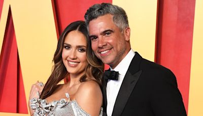 Cash Warren Says Wife Jessica Alba Helps Him Feel ‘Confident’ Taking Fashion ‘Risks’