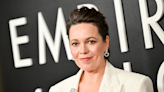 Olivia Colman’s Take on the Pay Disparity Is Rewriting Hollywood’s Biggest & Most Unfair Truths