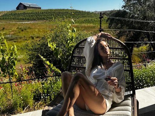 Alessandra Ambrosio abre álbum de fotos de hospedagem em hotel luxuoso no Condado de Napa, Califórnia