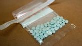 Arrestan a una mujer de 21 años acusada de vender y distribuir fentanilo: golpe al narcotráfico en Kensington