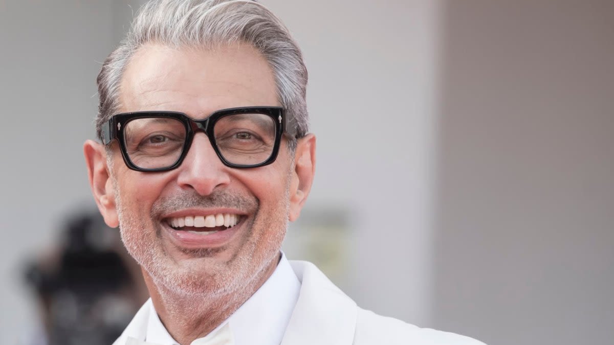 ‘Jurassic Park' star Jeff Goldblum says his kids will need to support themselves when they're older: ‘You've got to row your own boat'