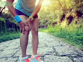 膝蓋痛5大原因曝！醫揭「1疾病」易忽略：導致行動能力下降