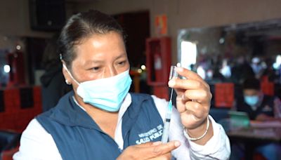 Reanuda la vacunación contra el covid–19 en Ecuador