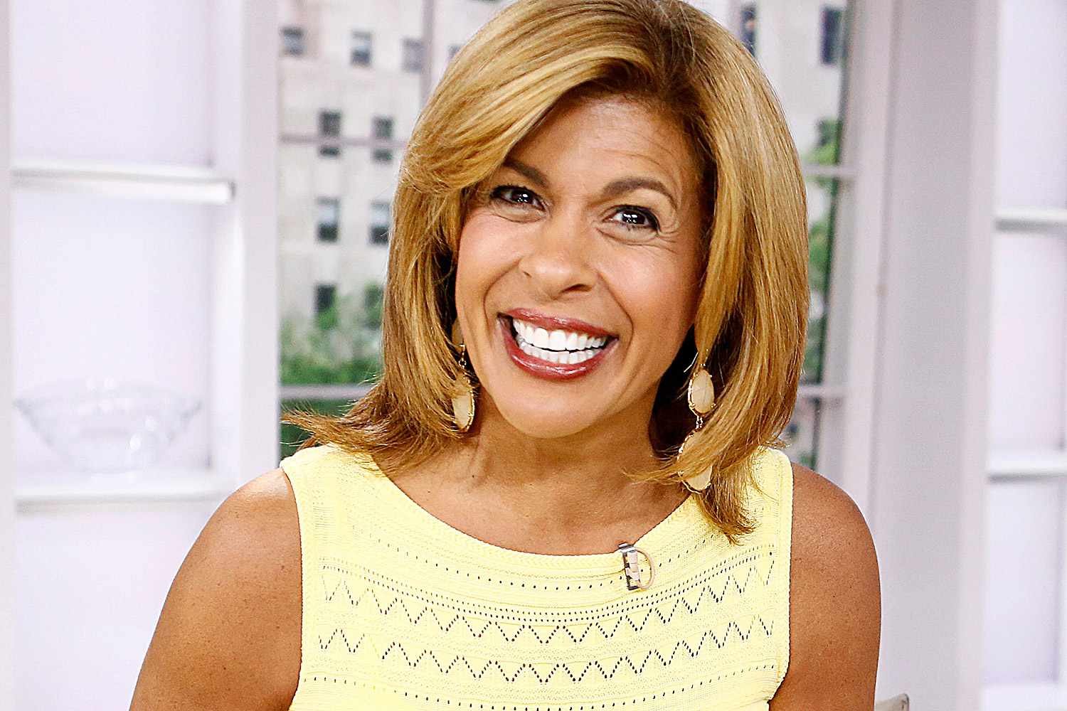 Hoda Kotb tears up over 'Today' cohost's gift of painting by George W. Bush