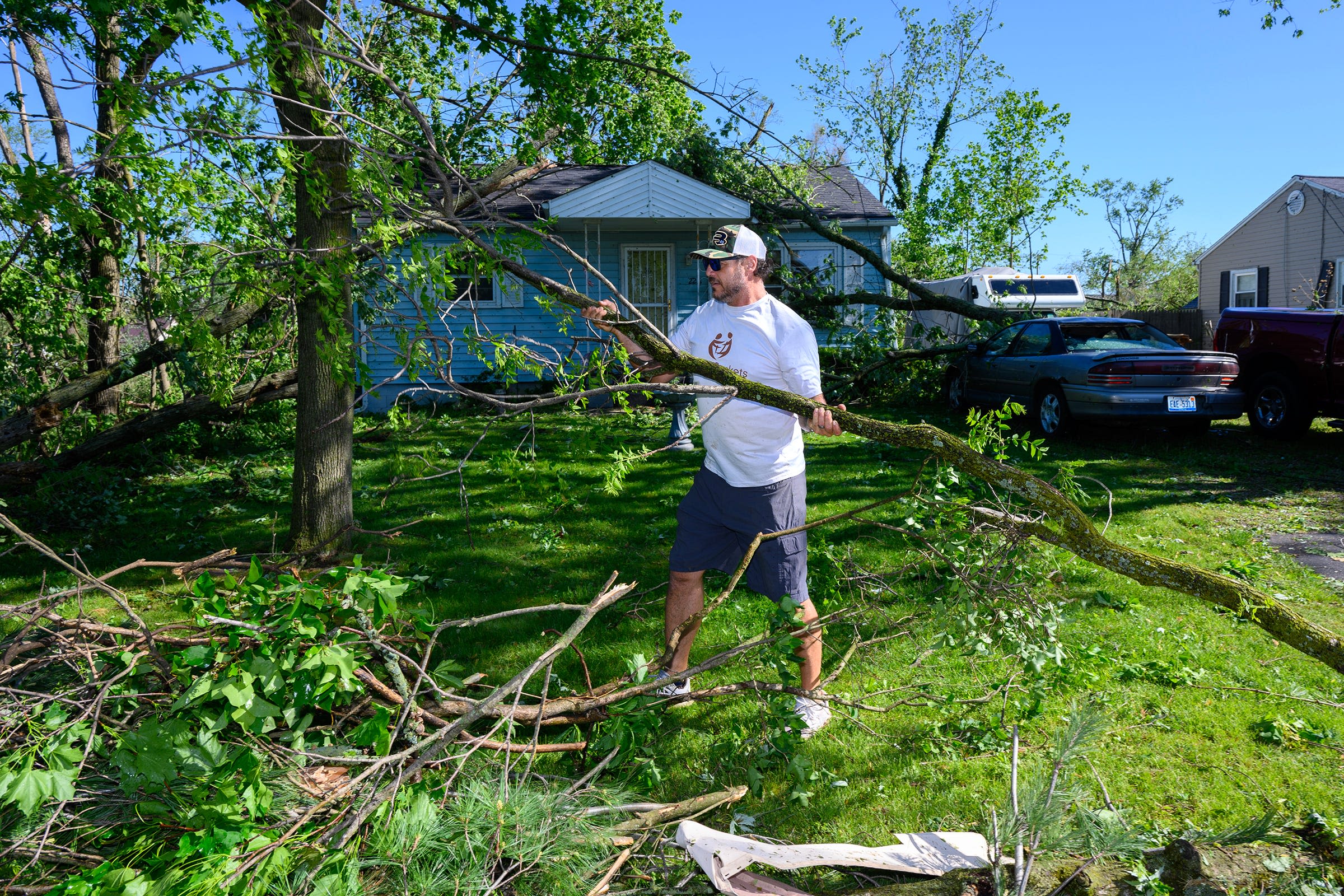 Cleanup Begins After 11 Tornadoes in Western Michigan