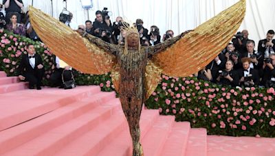 He aquí algunas de las sorprendentes reglas a seguir en la Met Gala