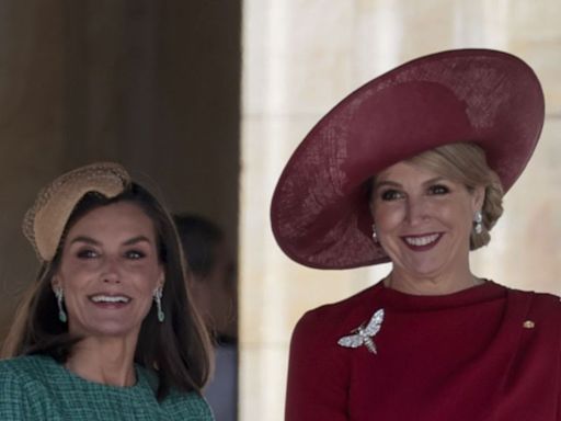 Letizia luce unos pendientes de la reina Sofía en su encuentro con Máxima de Holanda