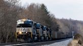 Norfolk Southern Shareholders Vote On CEO's Future, Deny Activist Investor's Overhaul Plan - Norfolk Southern (NYSE:NSC)