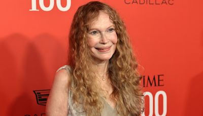 Mia Farrow exits just opened Broadway play ‘The Roommate’ due to COVID