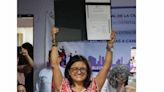 Aleida Alavez recibe constancia como alcaldesa electa de Iztapalapa