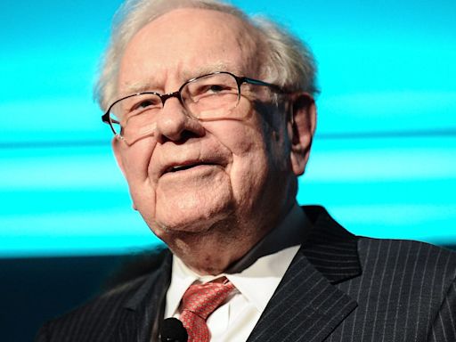 Warren Buffett's Berkshire Hathaway shareholders meeting starts today. Here are 3 things to watch