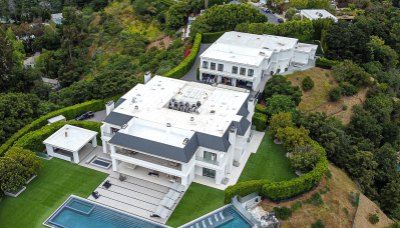 Ben Affleck and Jennifer Lopez Publicly List Mansion for $68M