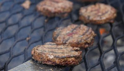 For an exceptional grilled burger, Meathead Goldwyn offers these five tips