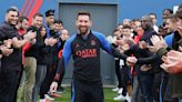 Lionel Messi volvió a PSG: aplausos, pasillo de honor, abrazo con Neymar y... ausencia de Kylian Mbappé