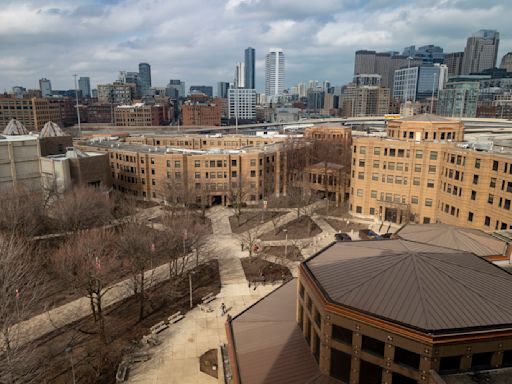 University of Illinois enrolls a record number of students