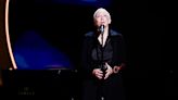 Annie Lennox calls for ceasefire during Grammy performance