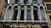 El edificio de la sede central de Caja Rural de Teruel finaliza su rehabilitación para lucir de nuevo su fachada de estilo modernista