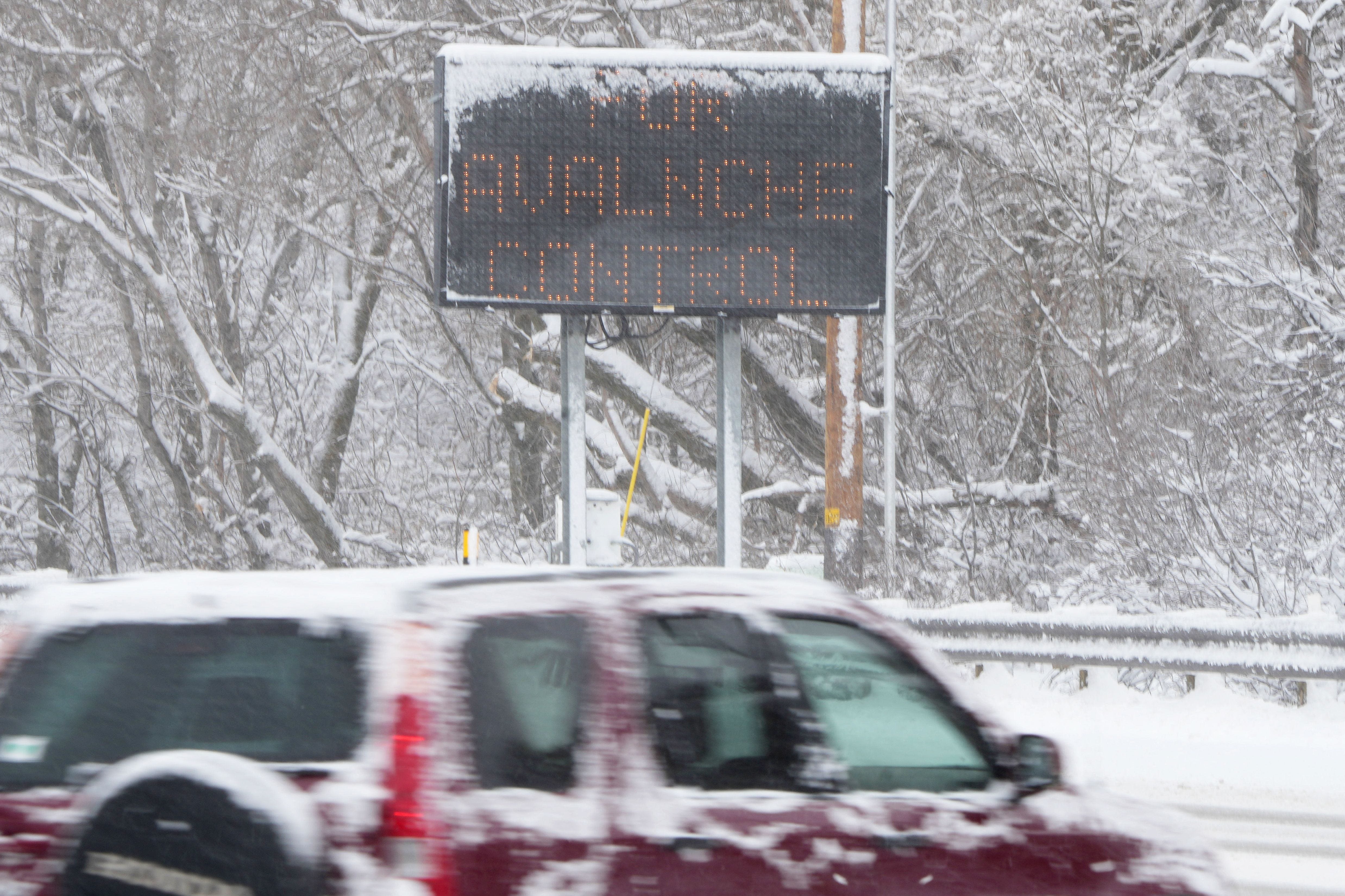 Search ongoing for 2 missing skiers 'trapped' in avalanche near Salt Lake City, sheriff says