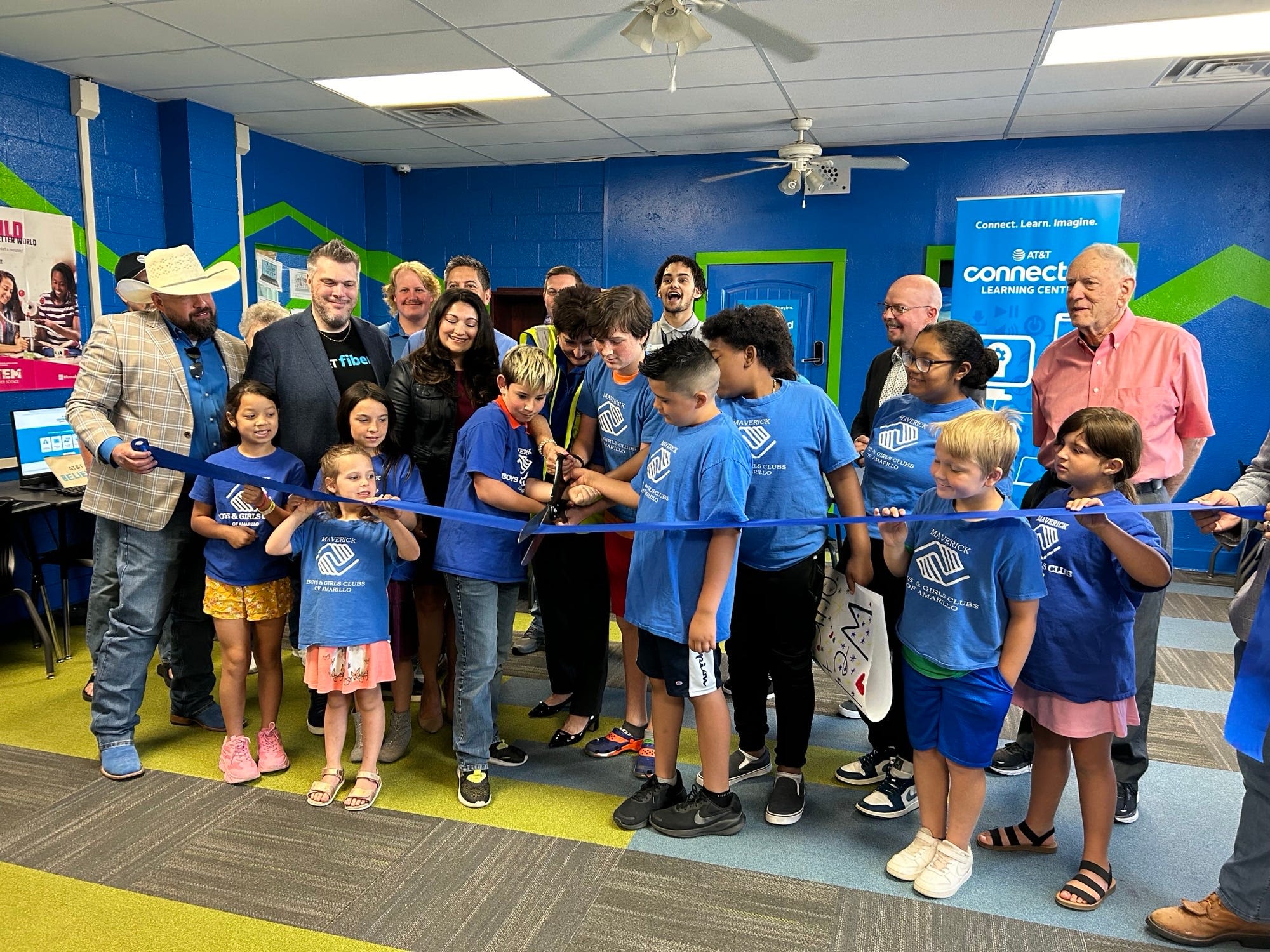 AT&T opens center at Maverick Boys and Girls Club to help bridge the digital divide