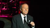 Julio Iglesias defiende a Preysler tras ruptura con Vargas Llosa