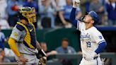 Brewers allow Royals to stage game-changing, seventh-inning rally