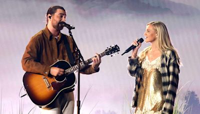 Kelsea Ballerini and Noah Kahan Serenade the 2024 ACM Awards with a Duet of 'Stick Season'