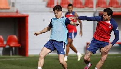 José María Giménez reapareció en el entrenamiento de Atlético Madrid y prepara su vuelta