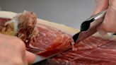 El mejor jamón serrano de España se produce en un pequeño pueblo de Teruel y se puede comprar por 3,95 euros