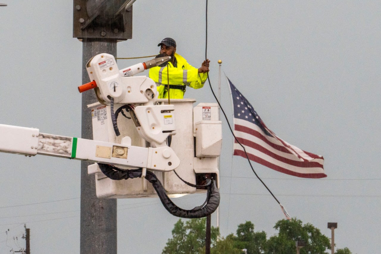 Crews race to restore power across Texas ahead of another round of storms